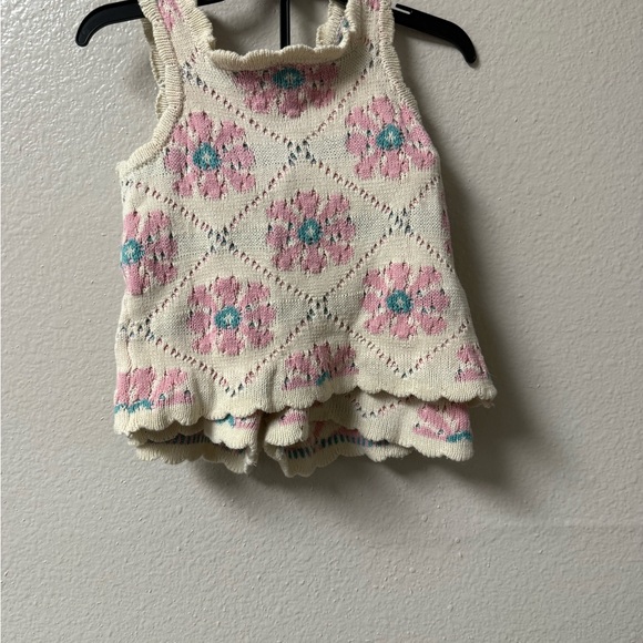 Sincerly Jules Other - Sincerely Jules Pink and Cream Floral Knit Tank Top